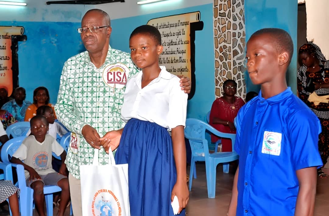 remise-desdons-par-lemaireadjoint